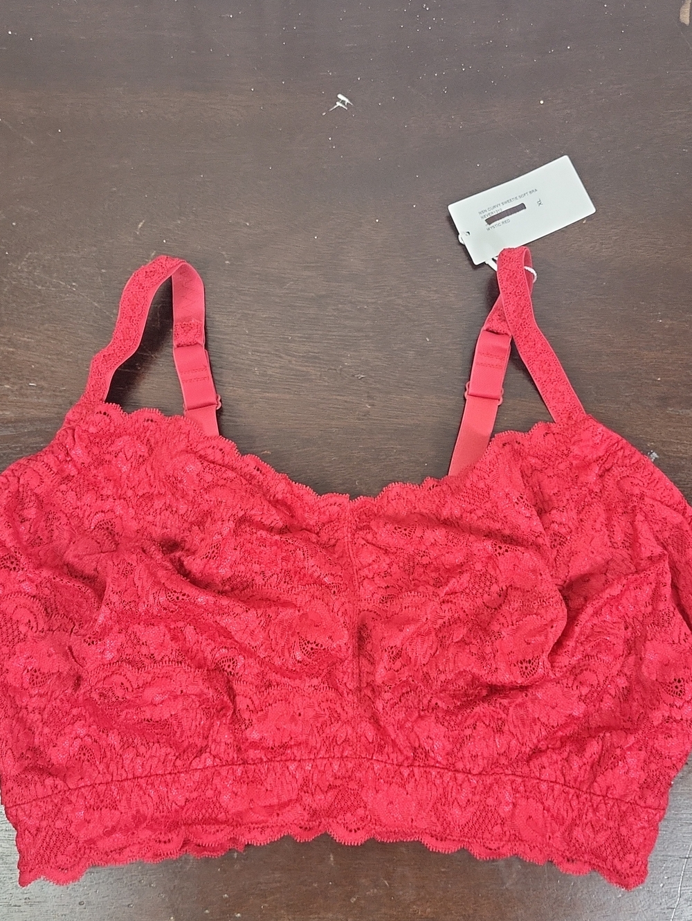 Cosabella NSN Curvy Sweetie Soft Bralette in Mystic Red. Size XL‎
